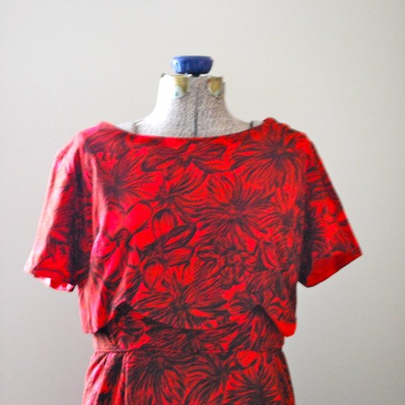 Red floral cocktail dress w/ scalloped detail L/XL - Picture 3 of 9